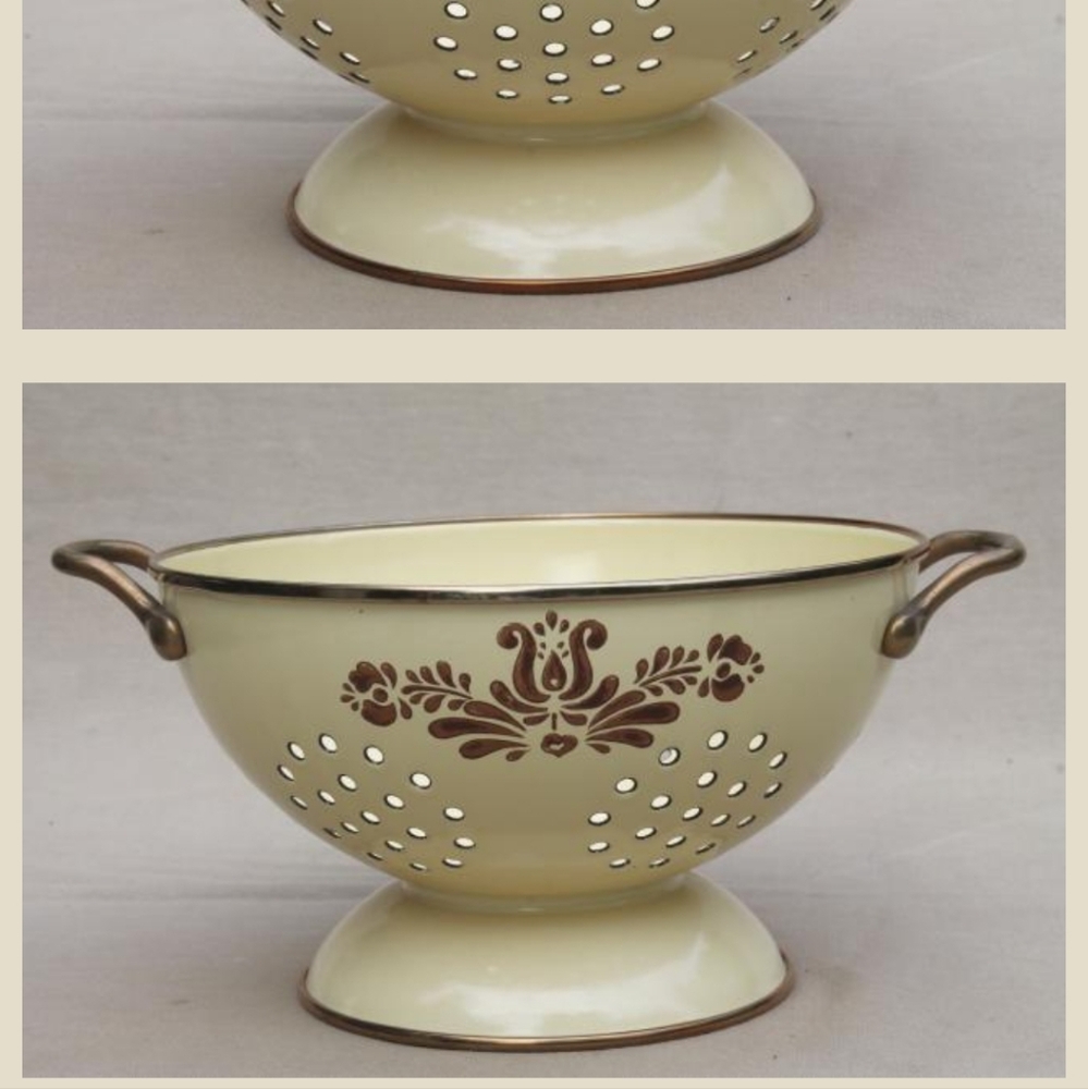 Pfaltzgraff Village pattern metal colander kitchen strainer Nwot